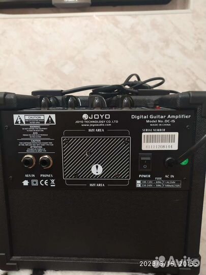 Гитарный комбоусилитель