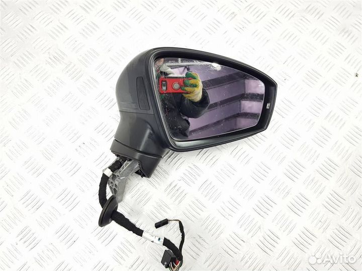Зеркало наружное правое Volkswagen Tiguan