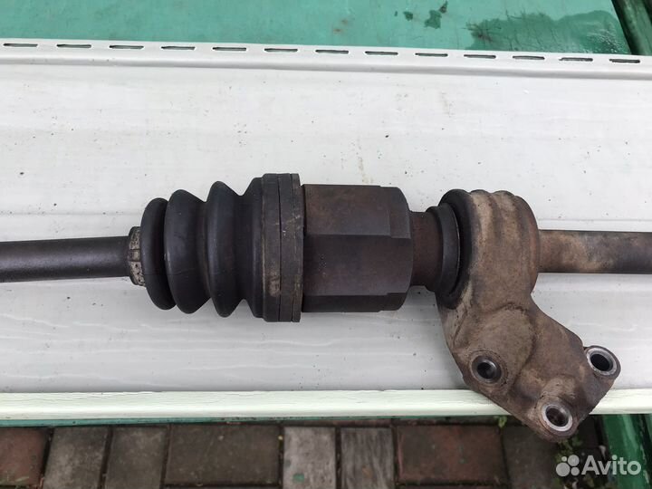 Привод передний правый Мазда 3 вк оригинал, бу