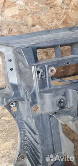 Панель передняя Volkswagen Golf V 2003-2009