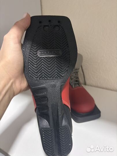 Лыжные ботинки