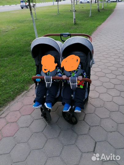 Коляска для двойни