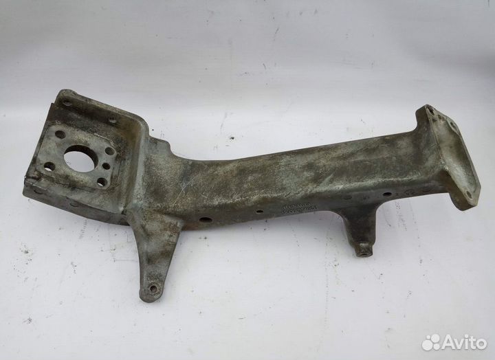 Кронштейн переднего бампера, левый renault trucks
