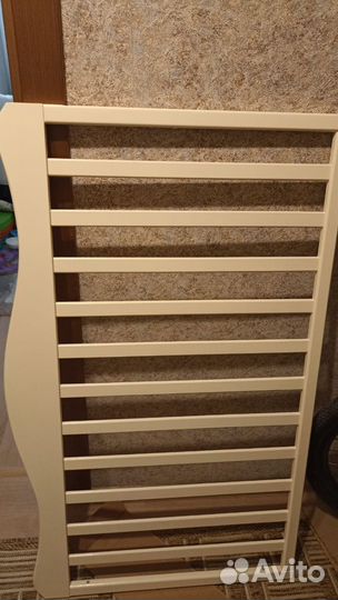 Детская кроватка с маятником и ящиком