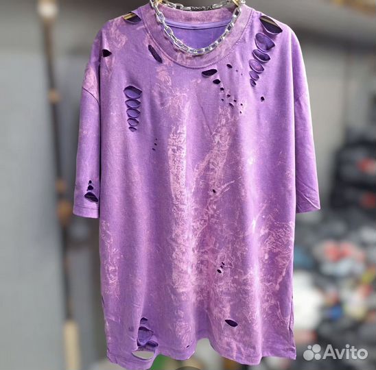 Модная футболка