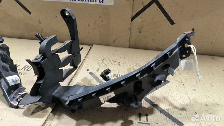 Крепление бампера Audi A4 8K (Переднее)