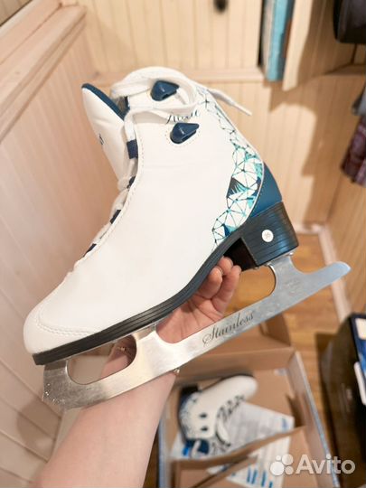 Коньки женские прогулочные 35 размер