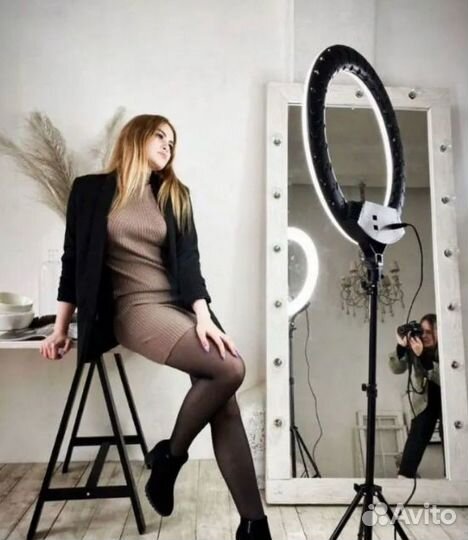 Кольцевая лампа со штативом