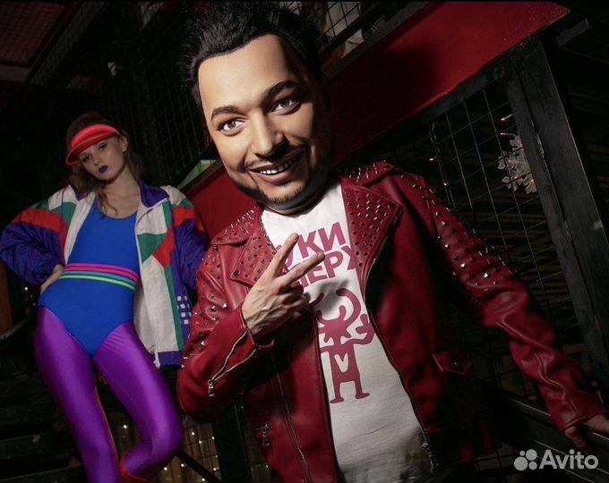 Поздравление от звезд, шуточный стриптиз