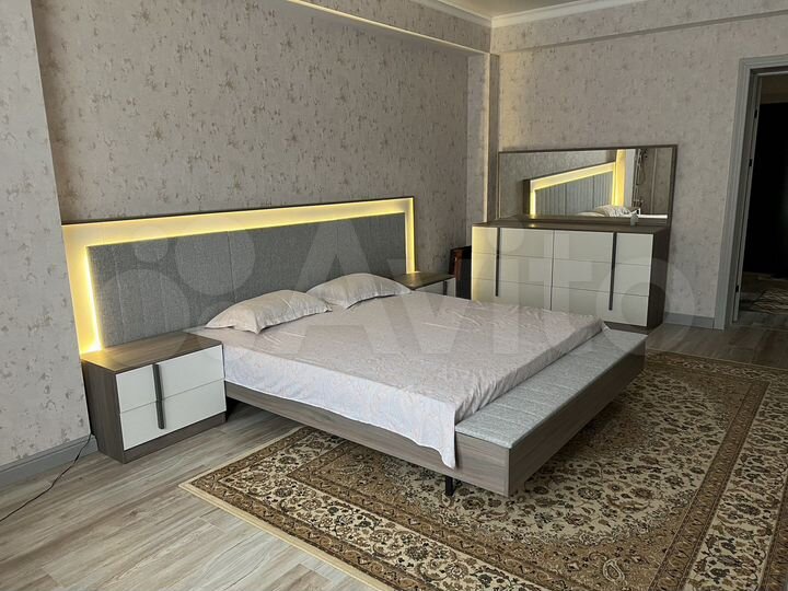 2-к. квартира, 70 м², 12/14 эт.