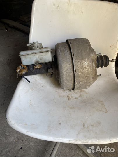 Вакумный уселитель тормозов газель