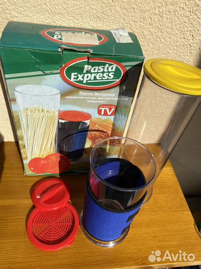 Контейнеры для приготовления спагетти и овощей