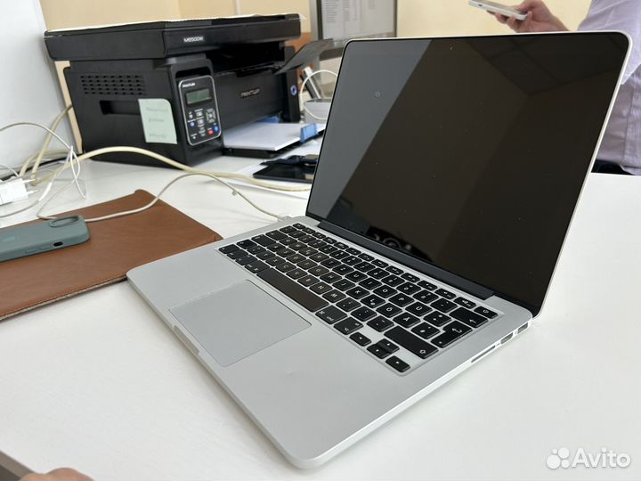 MacBook Pro 13 2015 i5/8/512