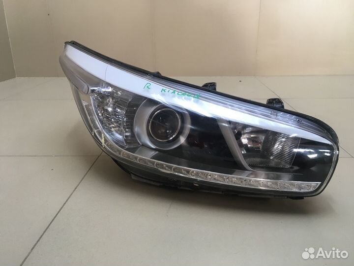 Фара передняя ксенон Kia Ceed 2