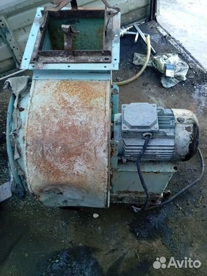 Вентилятор улитка с электродвигателем