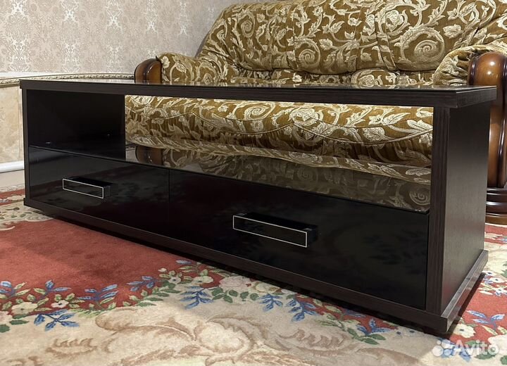 Подставка под телевизор