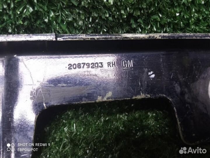 Петля капота правая Opel Astra J (2010-2016)