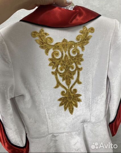 Сценический костюм