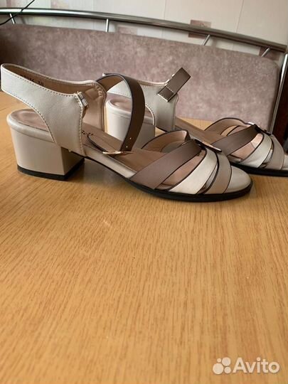 Босоножки женские 38 Новые