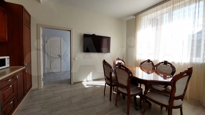 Дом 180 м² на участке 6,3 сот.