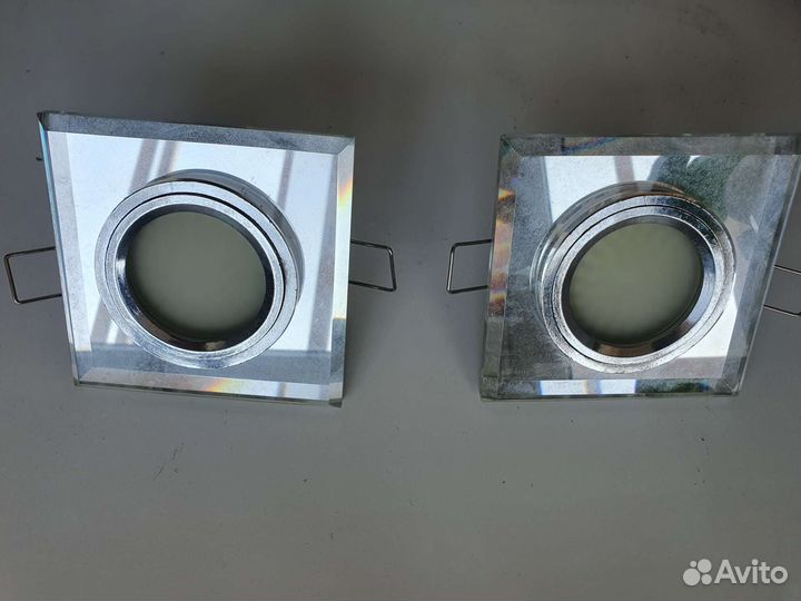 Светильник встраиваемый