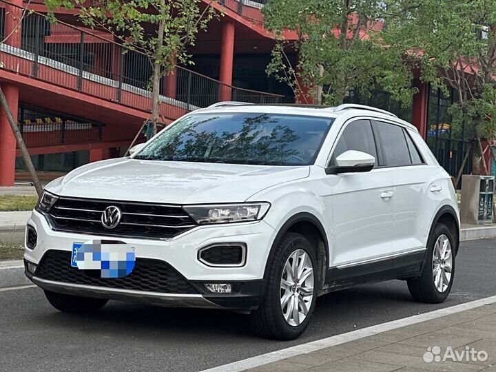 Volkswagen T-Roc 1.5 AMT, 2021, 60 000 км