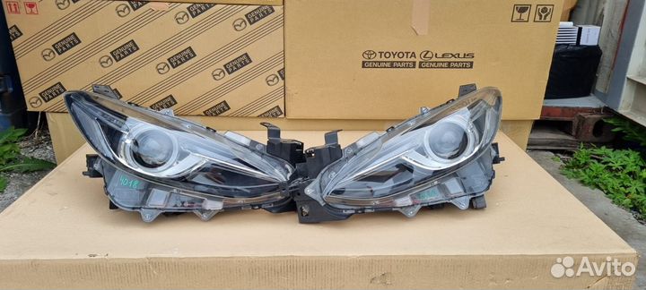 Фара передняя правая левая mazda 3 bm