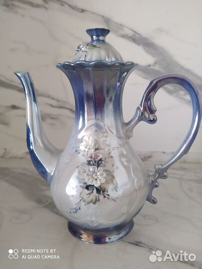 Чайник и пять чашек (в использовании не были)