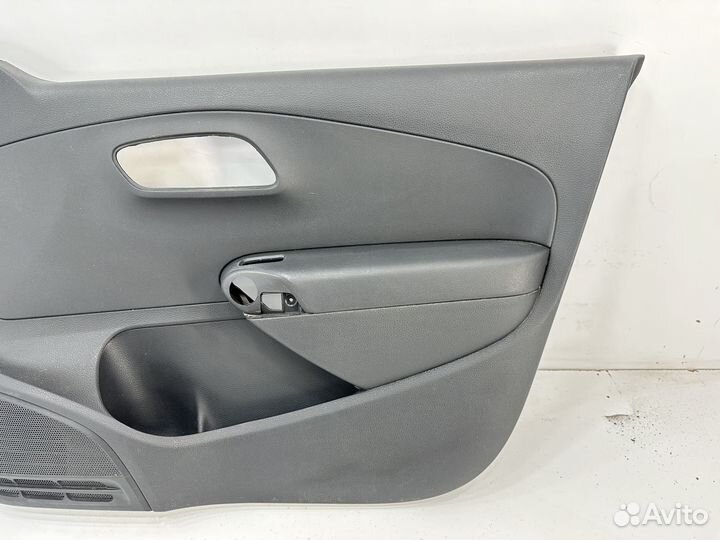 VW Polo 5 2019 Обшивка двери передняя правая