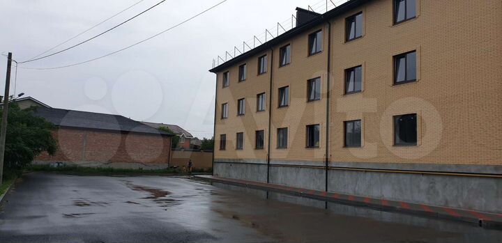 2-к. квартира, 63 м², 1/3 эт.