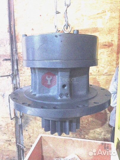 Поворотный редуктор Hitachi ZX350W