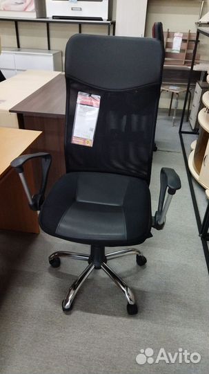 Кресло компьютерное с сеткой