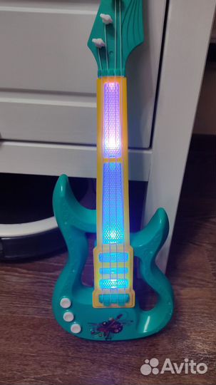 Детская музыкальная гитара