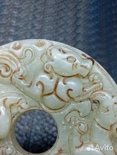 Диск Би резной нефрит