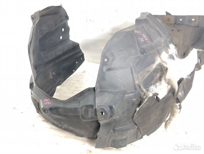 Подкрылок передний правый Nissan Fuga KY51 VQ37VHR