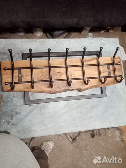 Вешалка в прихожую