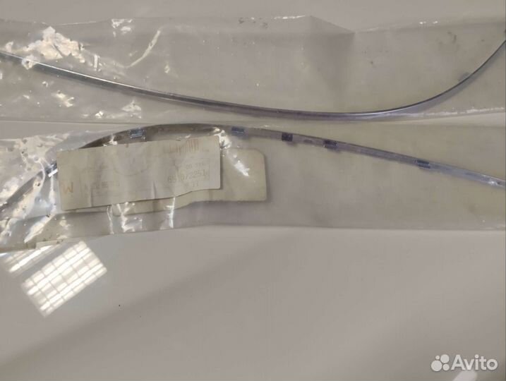 Молдинг перед бампера и решотки дхо Мерседес E 212