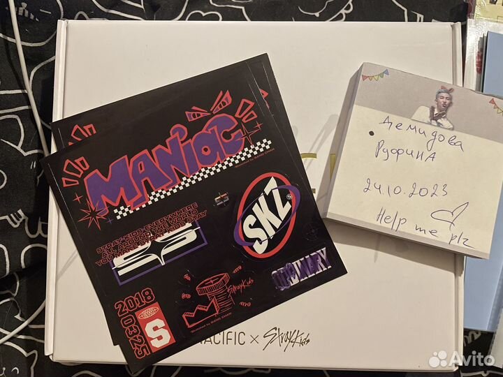 Наклейки stray kids