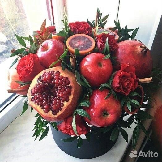 Фруктовые карзины,боксы со сладостями и т.д