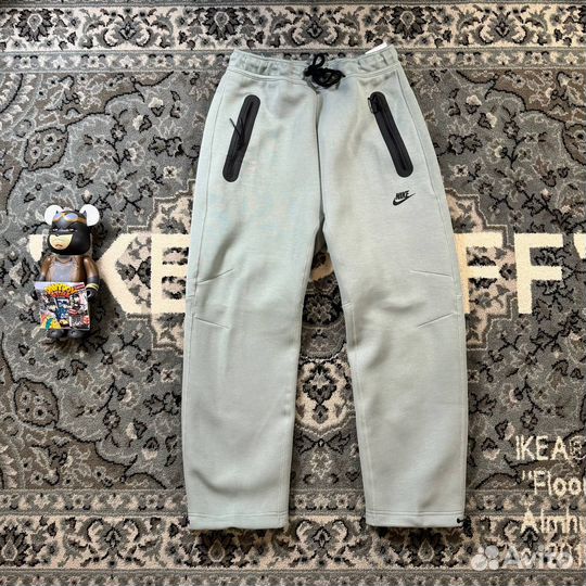 Штаны Nike Sportswear Tech Fleece