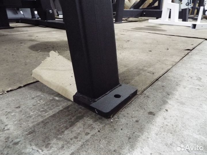 Стойка для пауэрлифтинга с жимовой скамьей AV131/8