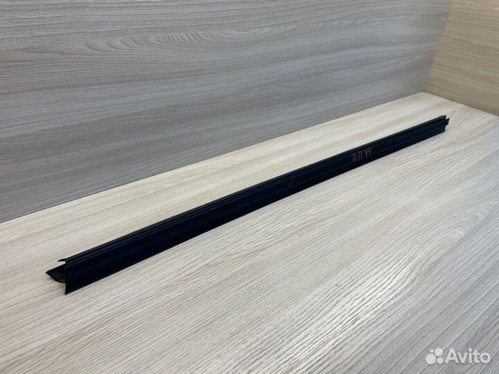 Уплотнитель стекла двери внутренний передний