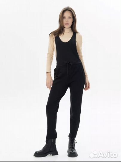 Комбинезон женский брючный 44