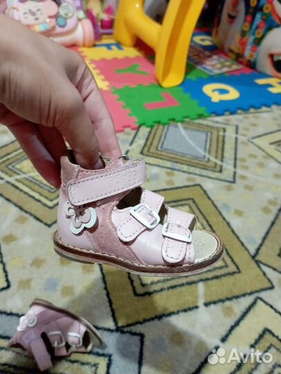 Сандалики для девочки