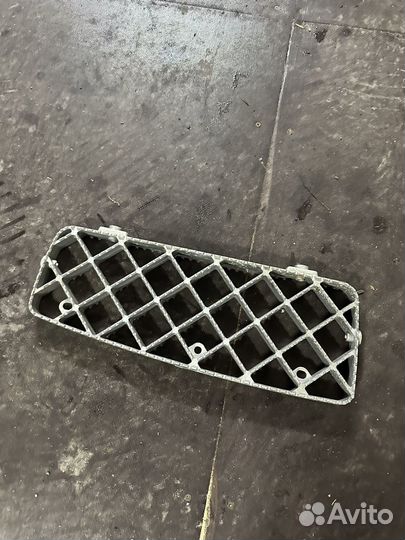 Подножка Scania 5 1805447