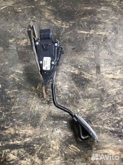 Педаль газа электронная Nissan Almera N16