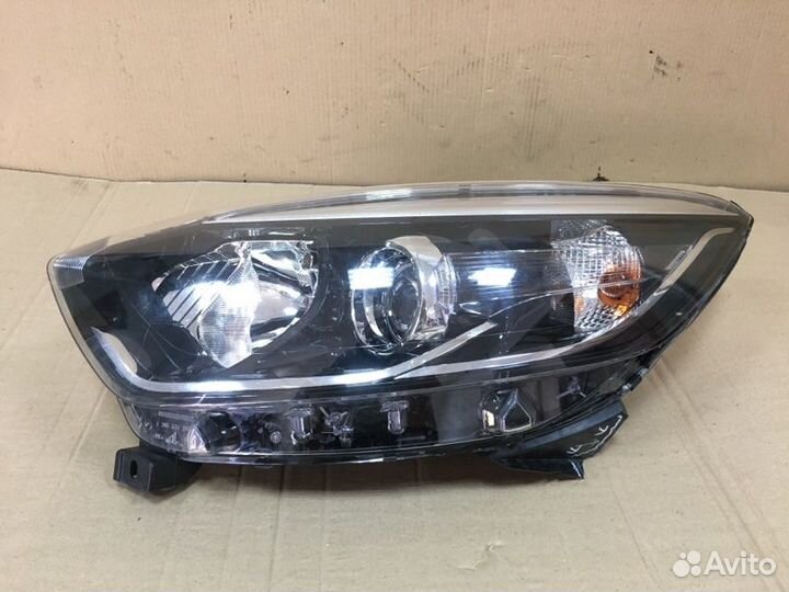 Фара передняя левая Renault Kaptur