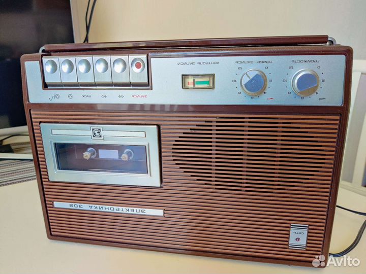 Кассетный магнитофон Электроника 302 + 2 кассеты