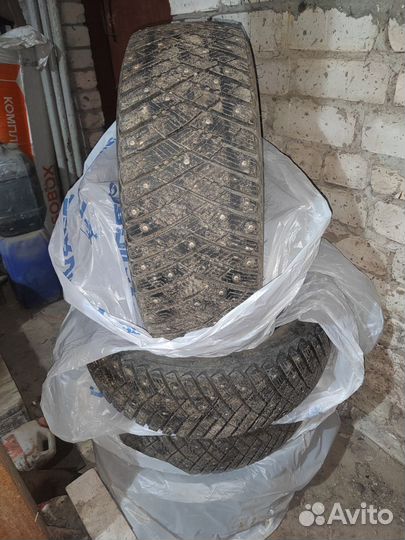 Goodyear UltraGrip SUV 215/55 R18