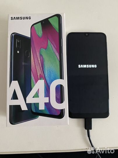 Samsung Galaxy A40, 4/64 ГБ